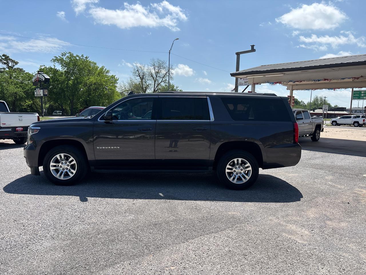 Chevrolet Suburban 2WD 4dr 1500 LS 2018