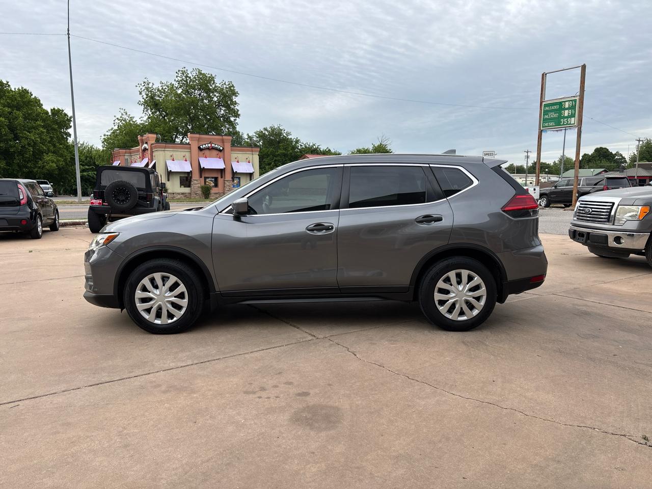 Nissan Rogue FWD S 2017