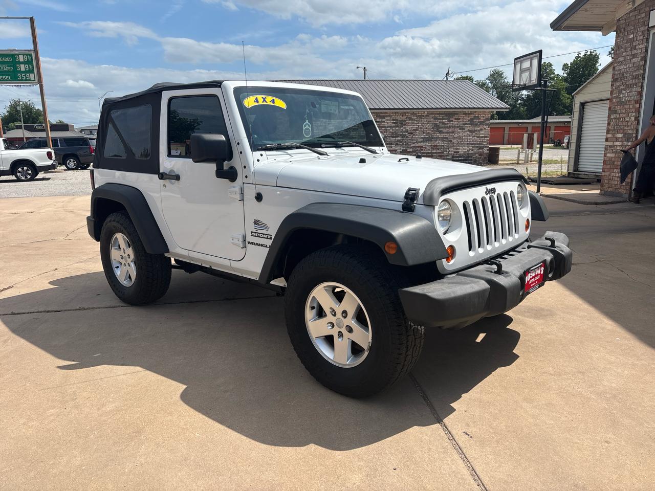 Jeep Wrangler 4WD 2dr Sport 2011