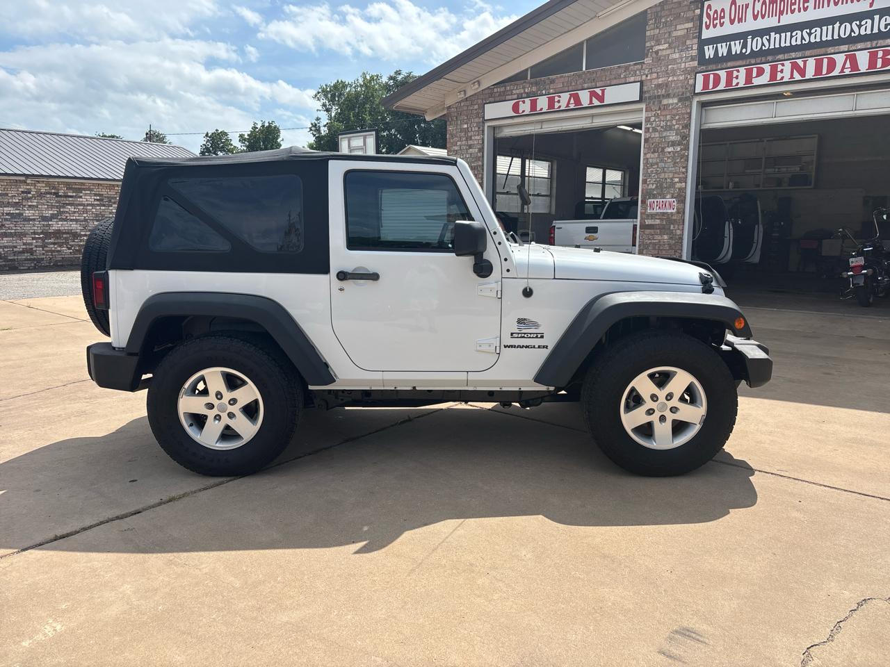 Jeep Wrangler 4WD 2dr Sport 2011