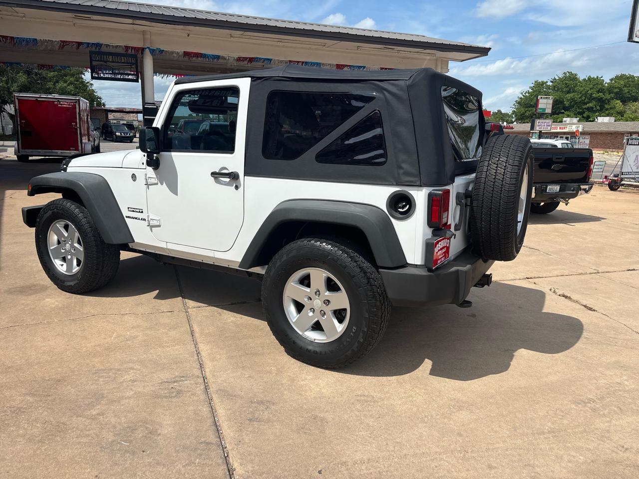 Jeep Wrangler 4WD 2dr Sport 2011