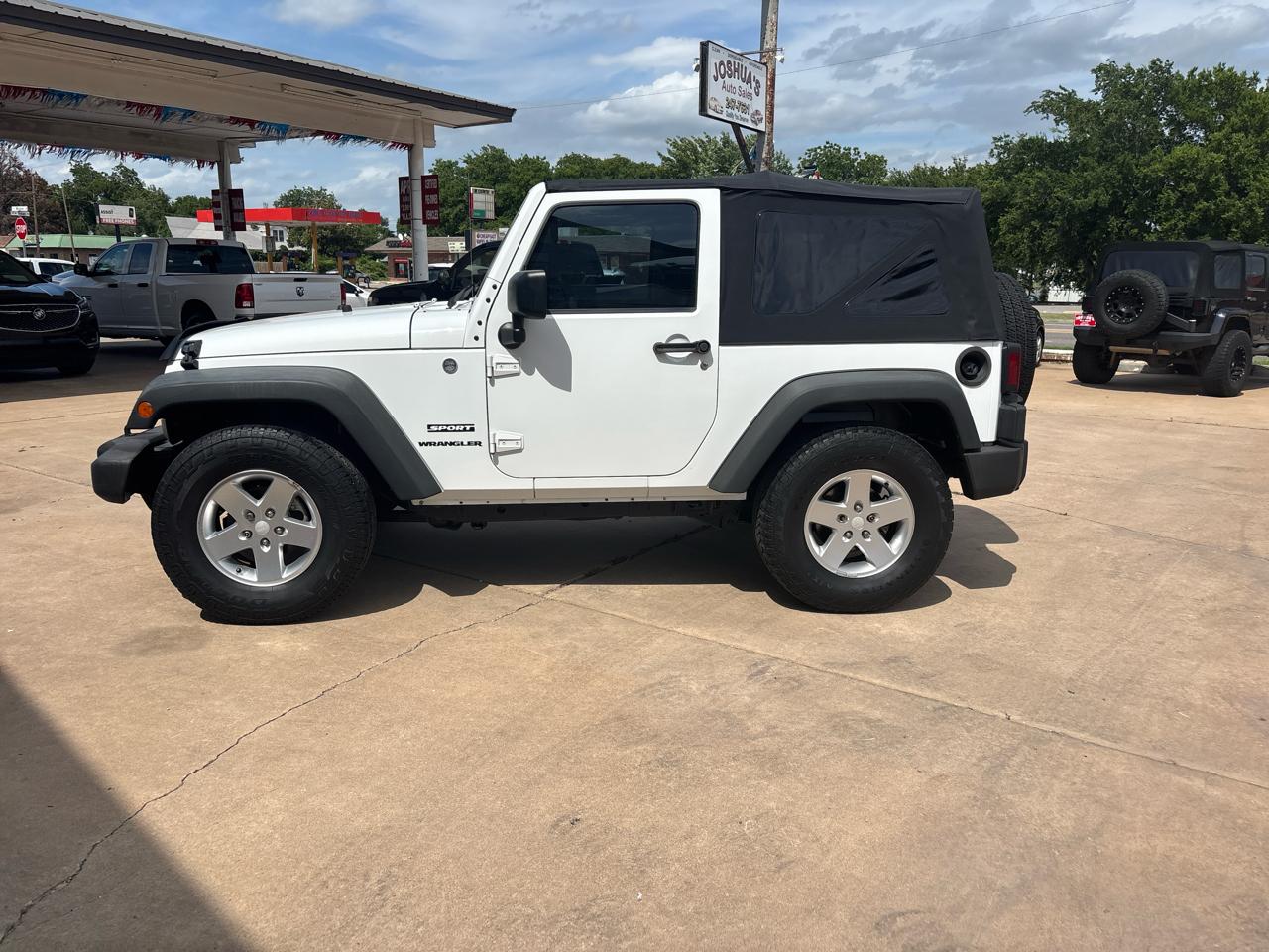 Jeep Wrangler 4WD 2dr Sport 2011
