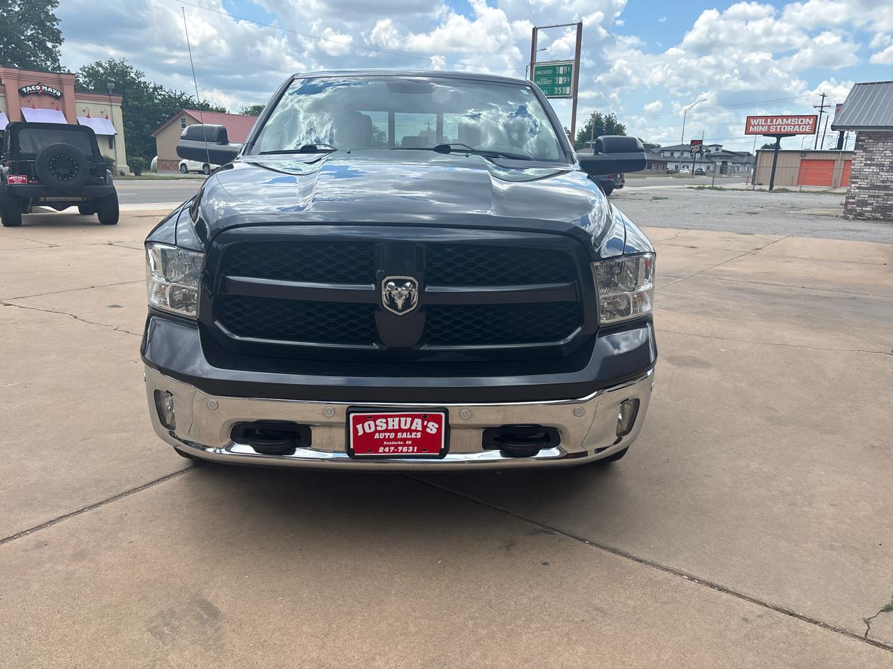 RAM 1500 4WD Crew Cab 140.5" Outdoorsman 2017