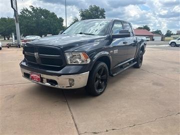 2017 RAM 1500 4WD Crew Cab 140.5" Outdoorsman