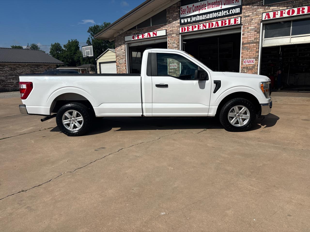 Ford F-150 2WD Reg Cab 122.5" XL 2021
