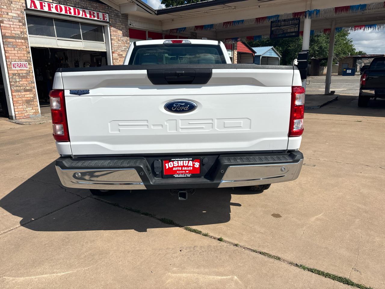 Ford F-150 2WD Reg Cab 122.5" XL 2021