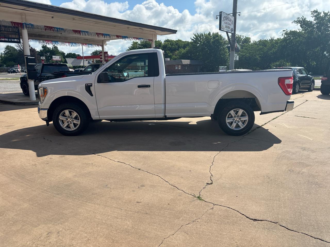 Ford F-150 2WD Reg Cab 122.5" XL 2021