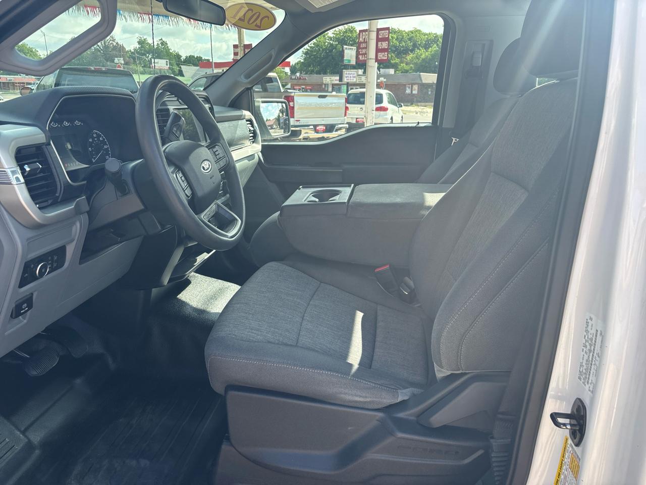 Ford F-150 2WD Reg Cab 122.5" XL 2021
