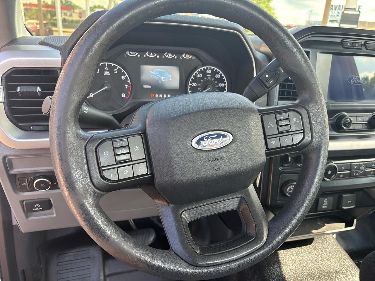 Ford F-150 2WD Reg Cab 122.5" XL 2021