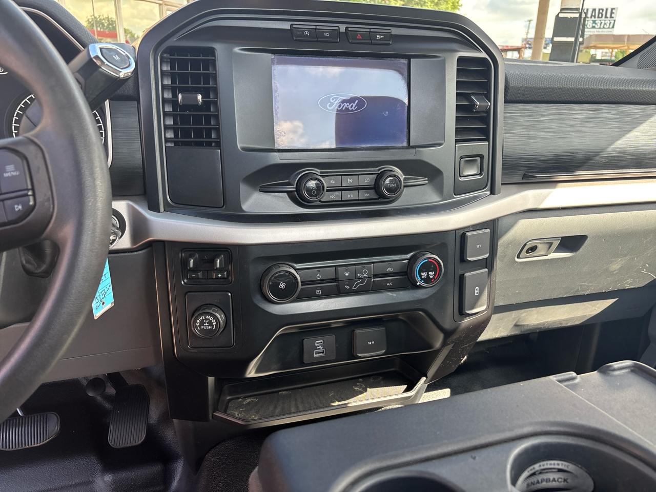 Ford F-150 2WD Reg Cab 122.5" XL 2021