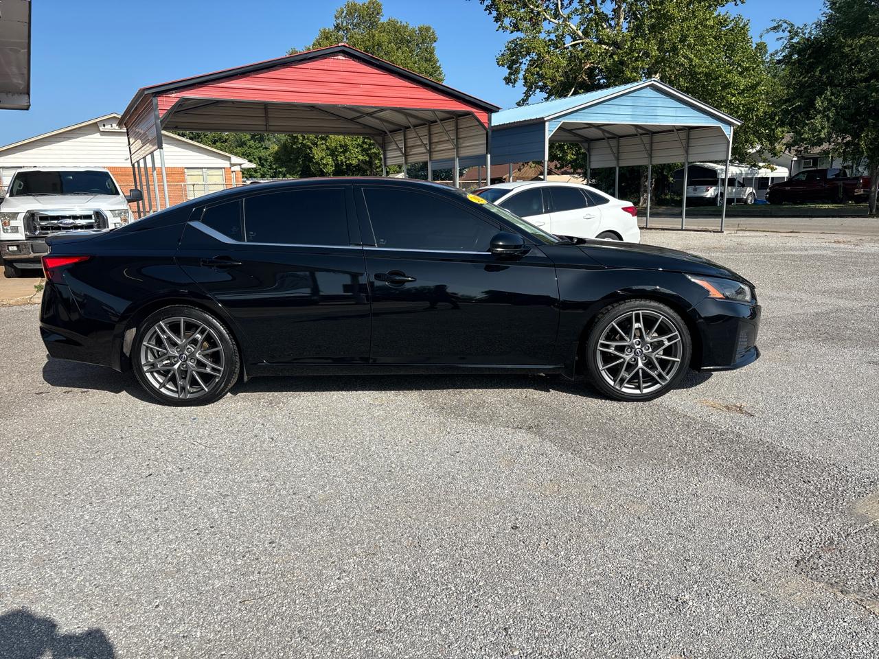 Nissan Altima 2.0 SR Sedan 2023