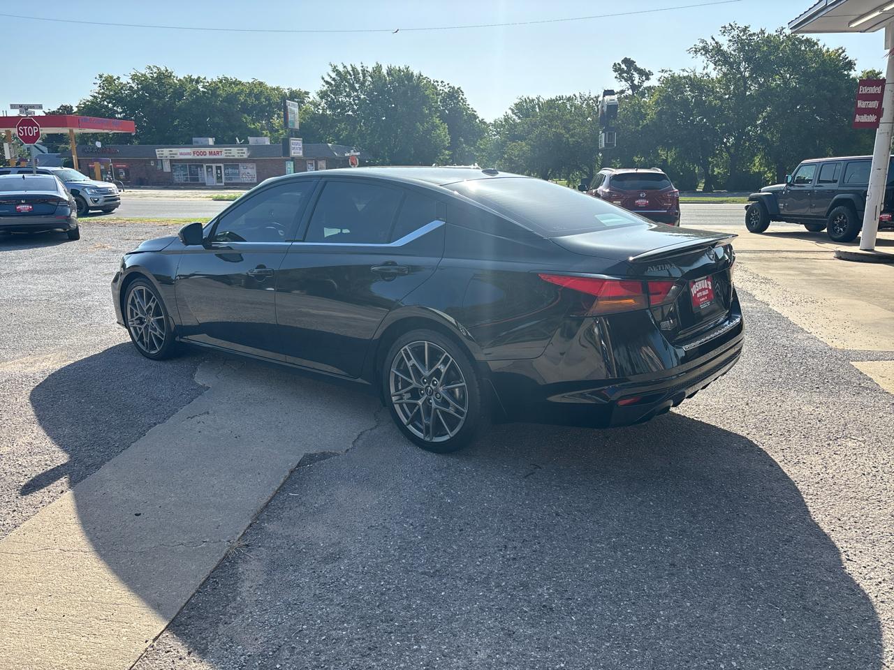 Nissan Altima 2.0 SR Sedan 2023