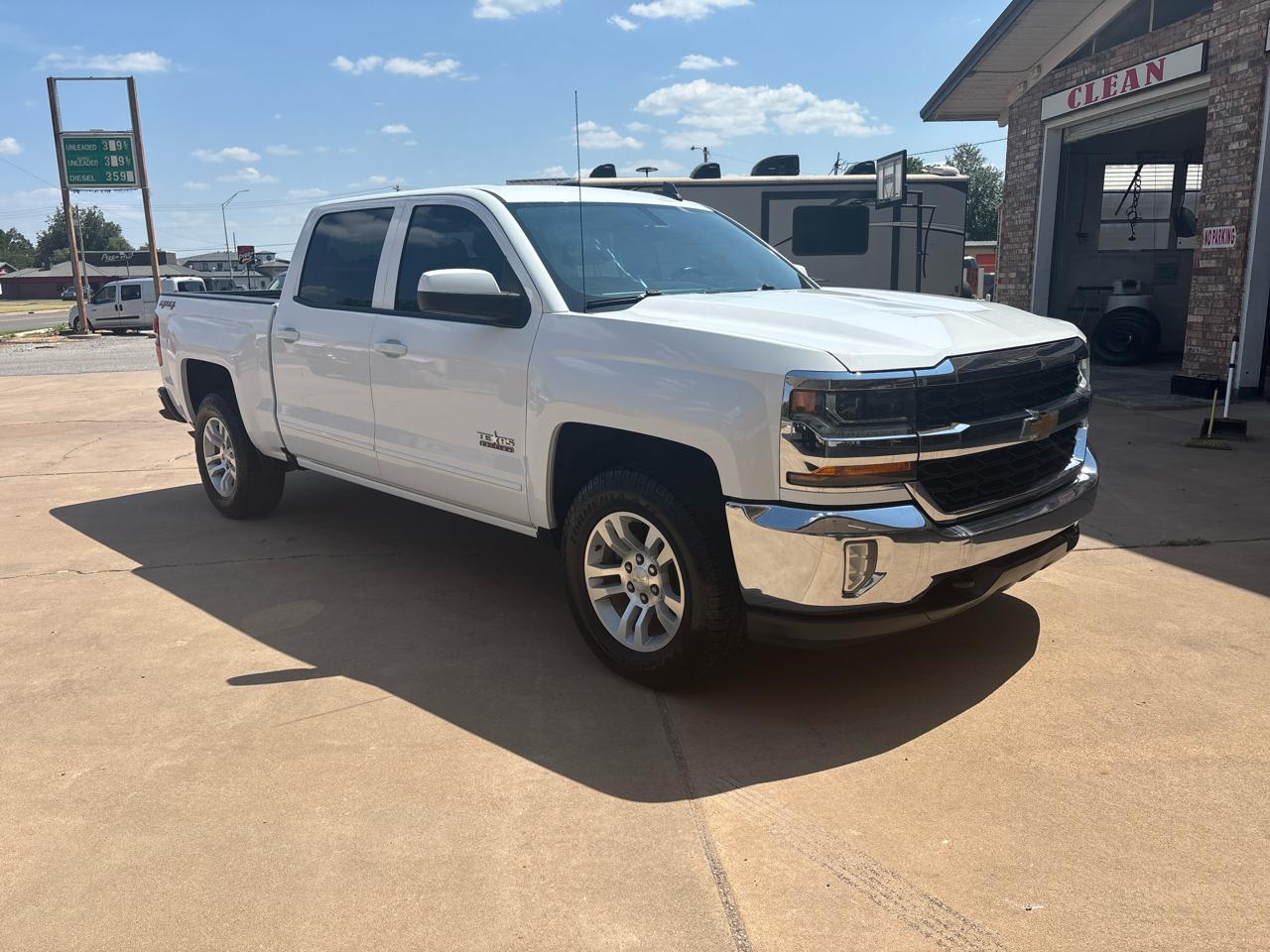 Chevrolet Silverado 1500 4WD Crew Cab 143.5" LT w/1LT 2018