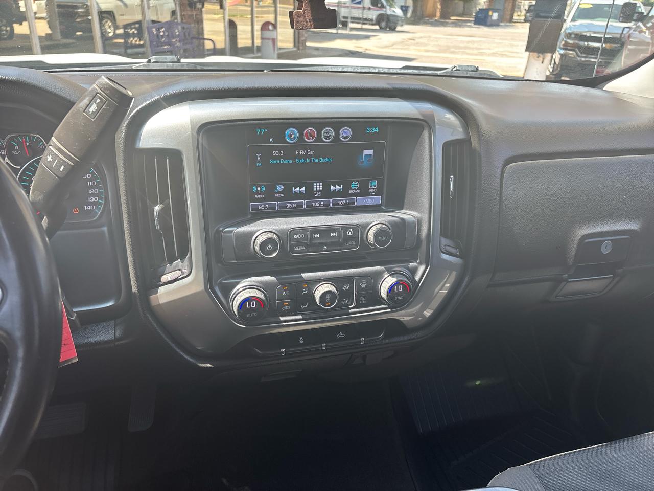 Chevrolet Silverado 1500 4WD Crew Cab 143.5" LT w/1LT 2018