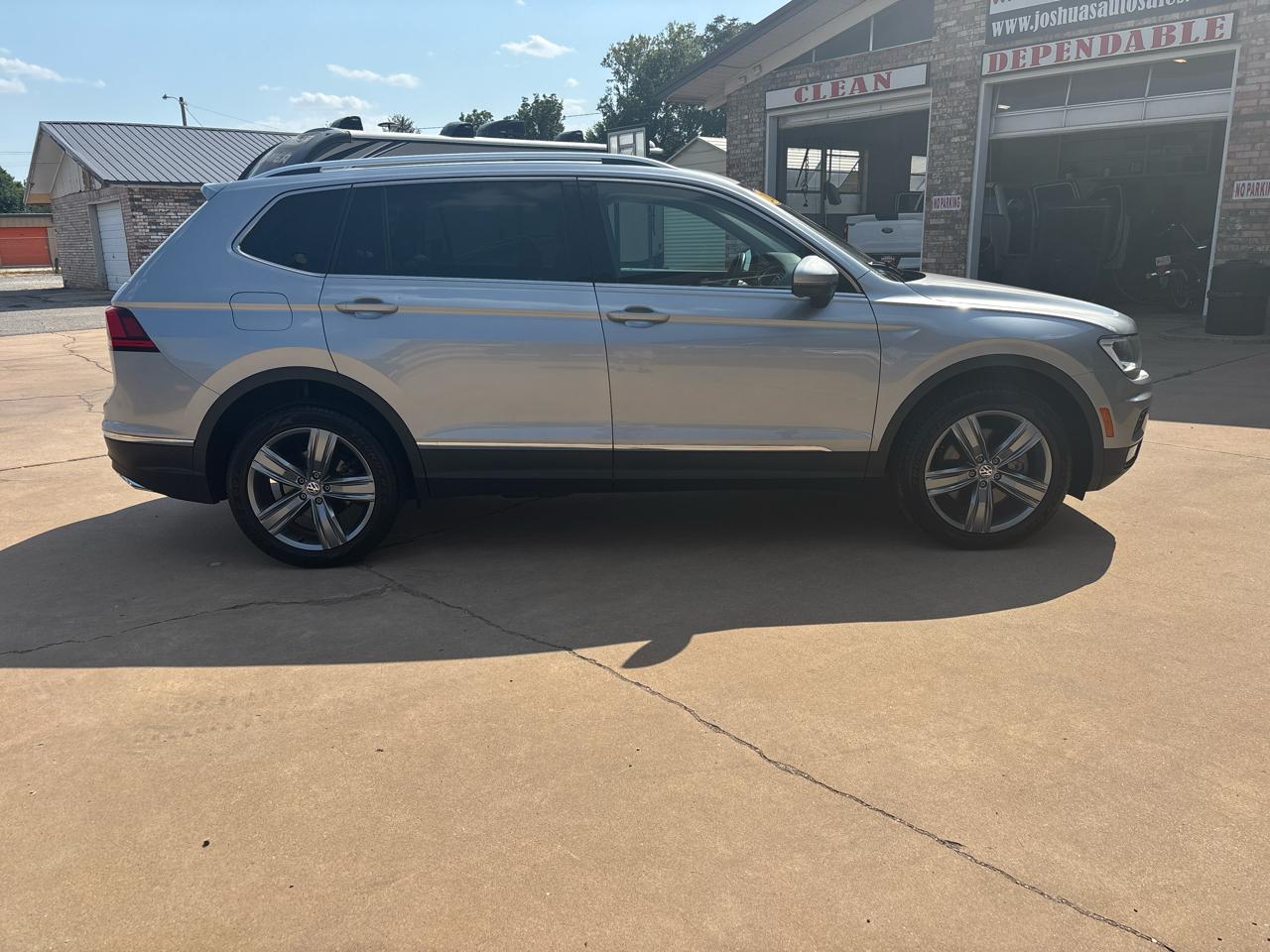 Volkswagen Tiguan 2.0T SE R-Line Black FWD 2020