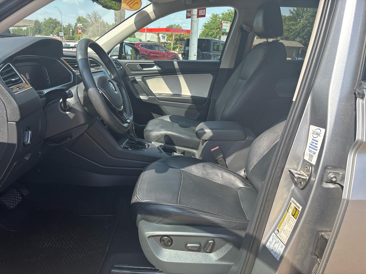 Volkswagen Tiguan 2.0T SE R-Line Black FWD 2020