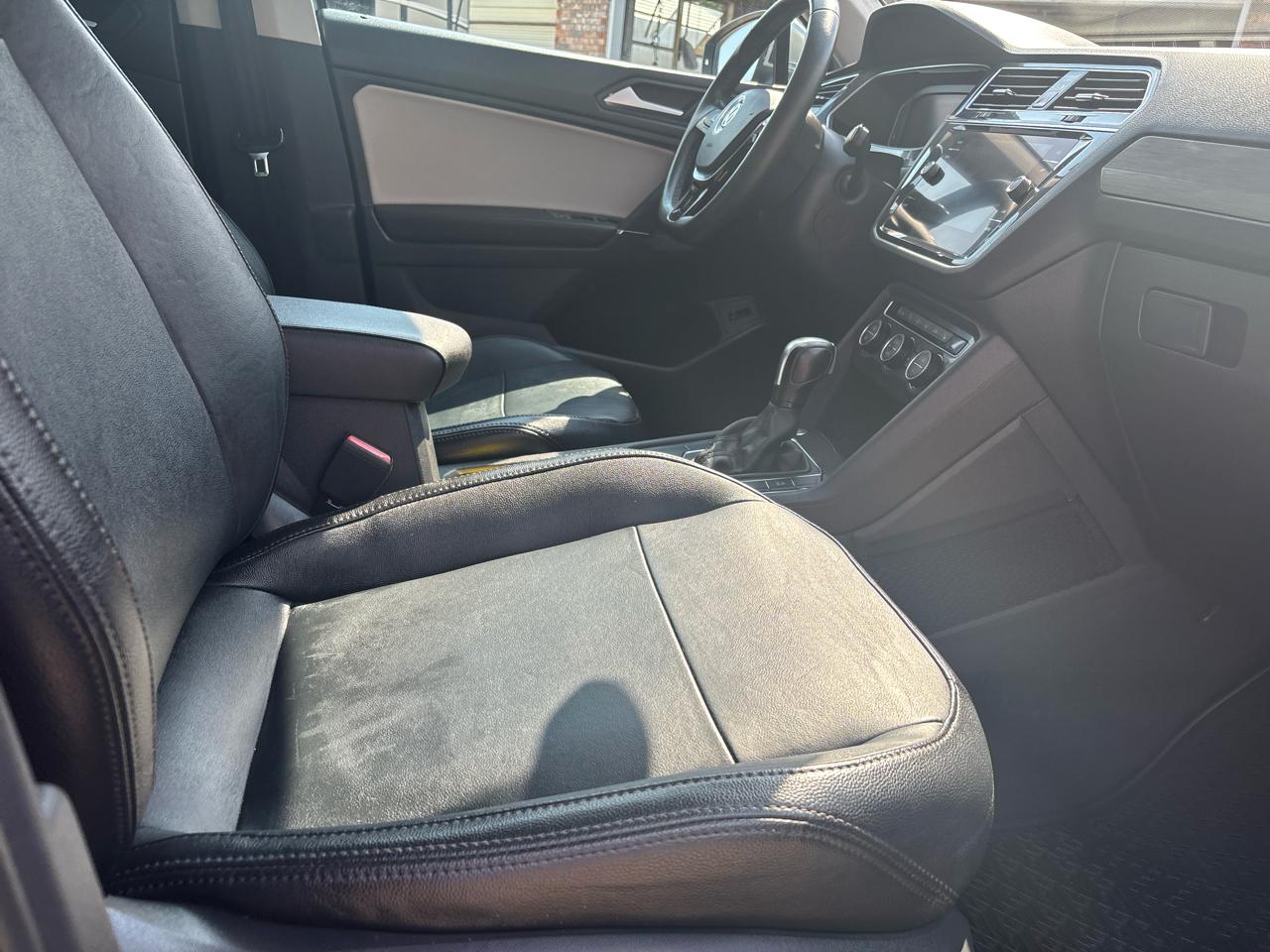 Volkswagen Tiguan 2.0T SE R-Line Black FWD 2020