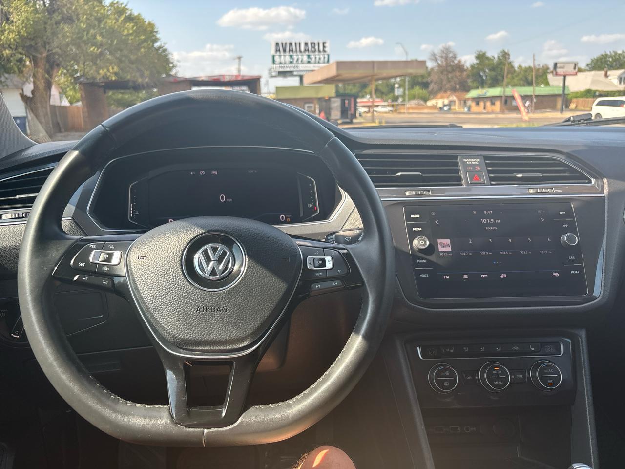 Volkswagen Tiguan 2.0T SE R-Line Black FWD 2020