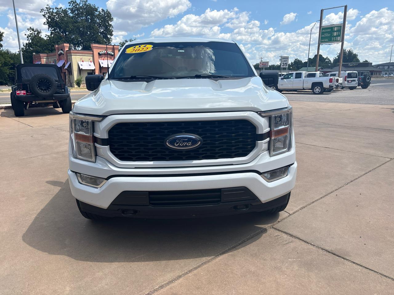 Ford F-150 4WD SuperCrew 145" STX 2022