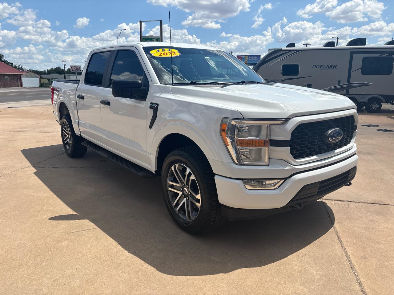 Ford F-150 4WD SuperCrew 145" STX 2022