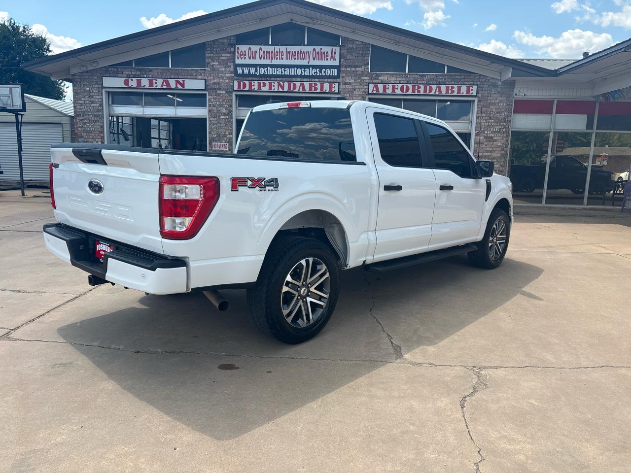 Ford F-150 4WD SuperCrew 145" STX 2022