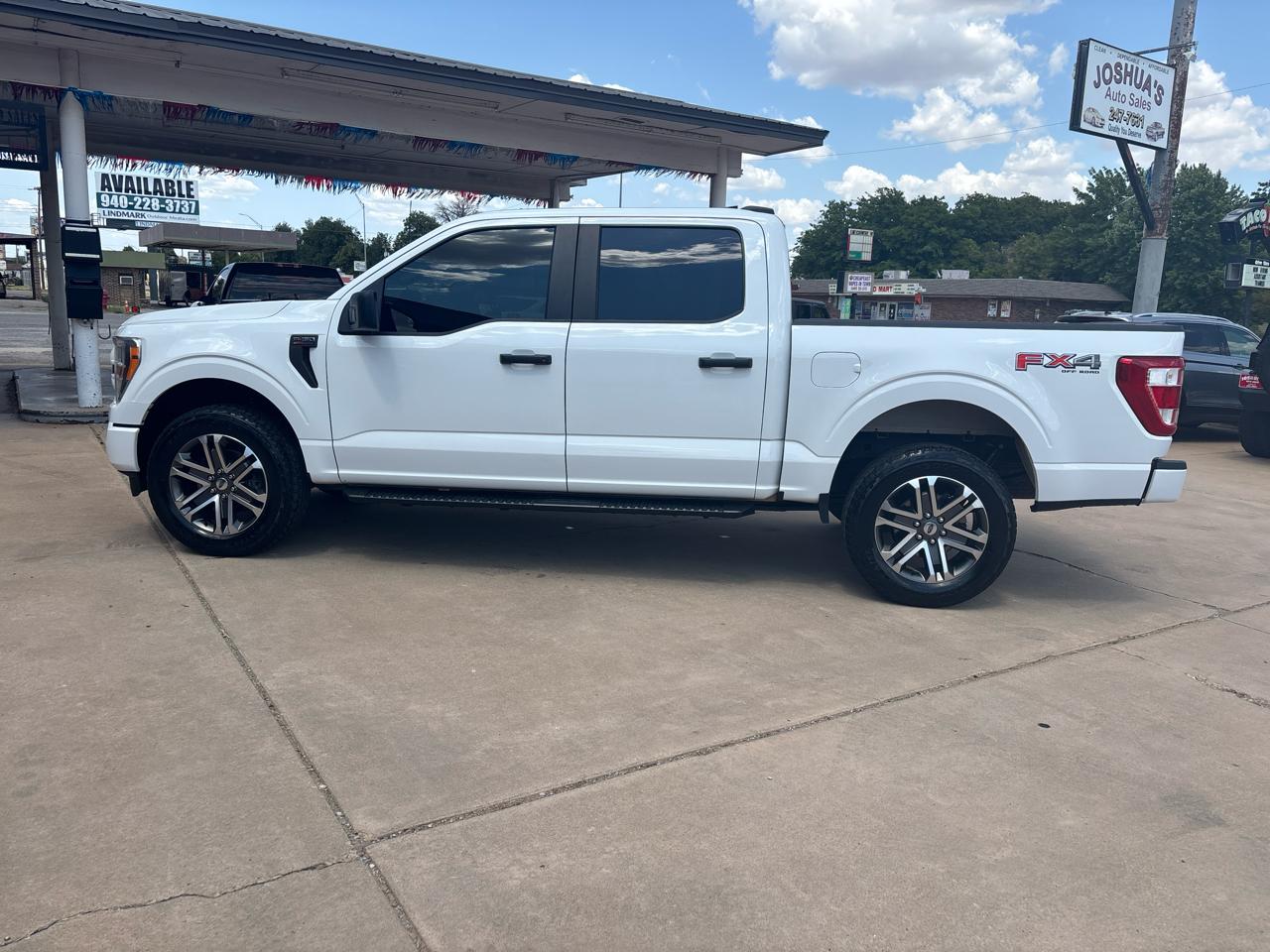 Ford F-150 4WD SuperCrew 145" STX 2022