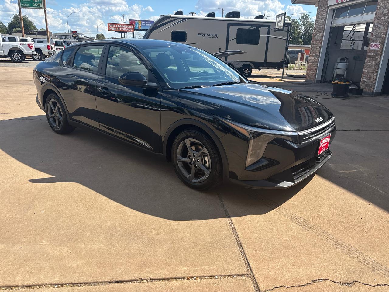 Kia K4 LXS FWD 2025