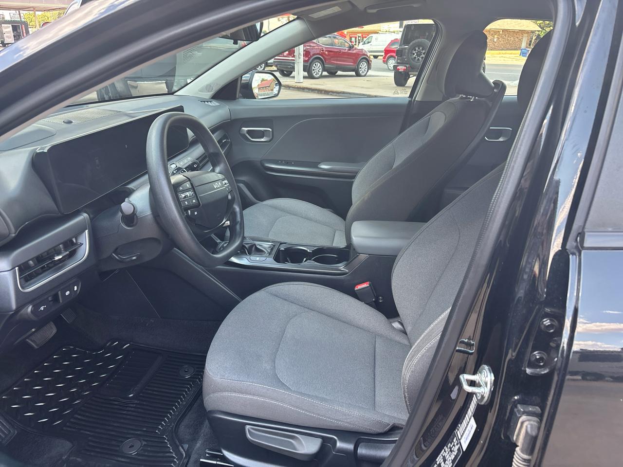 Kia K4 LXS FWD 2025