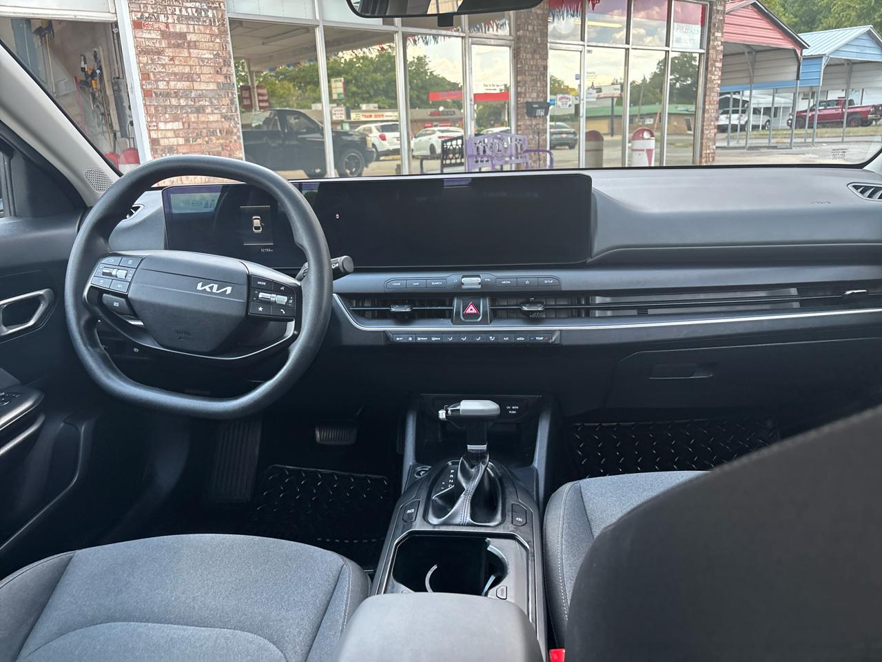 Kia K4 LXS FWD 2025