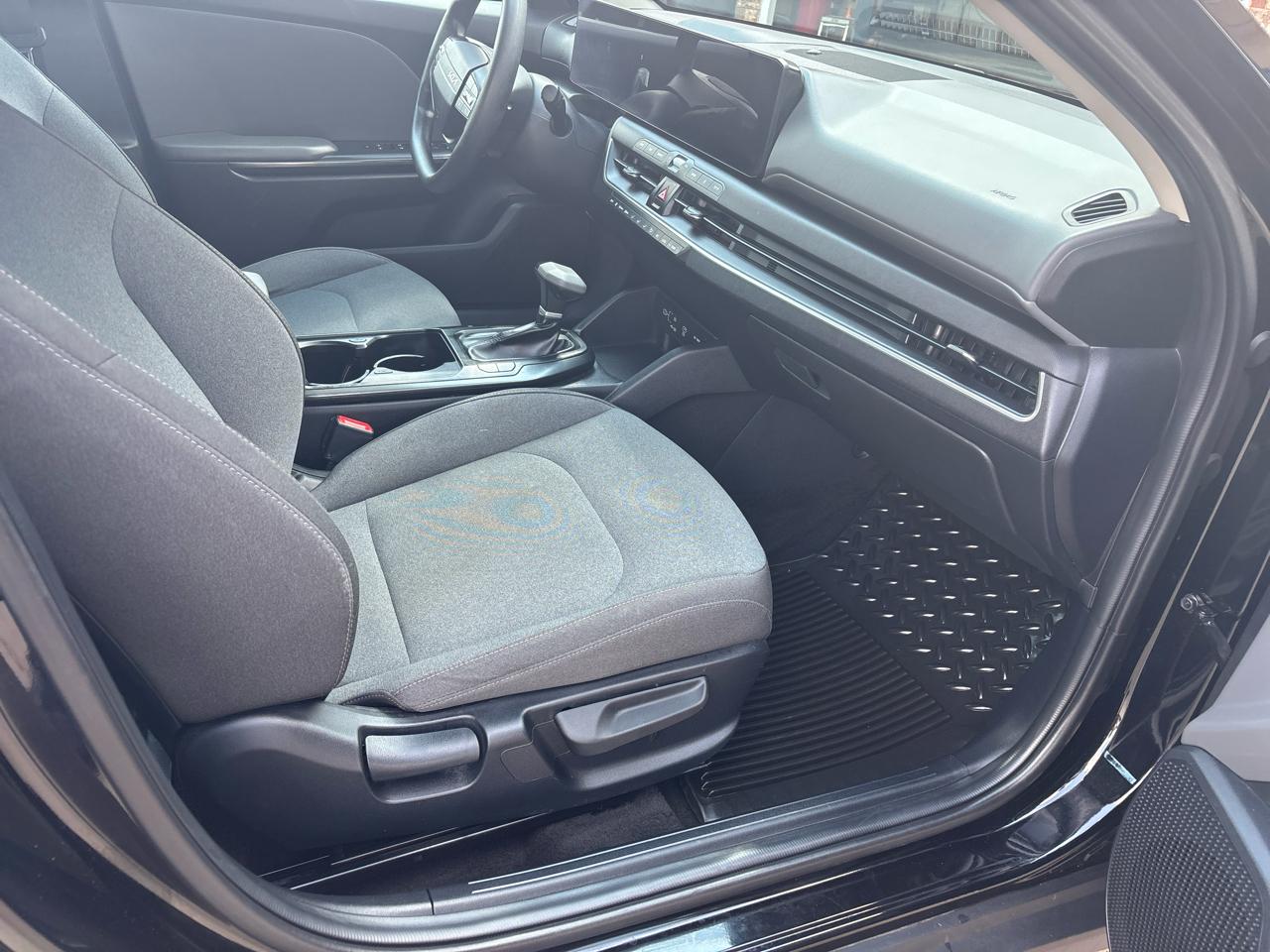 Kia K4 LXS FWD 2025