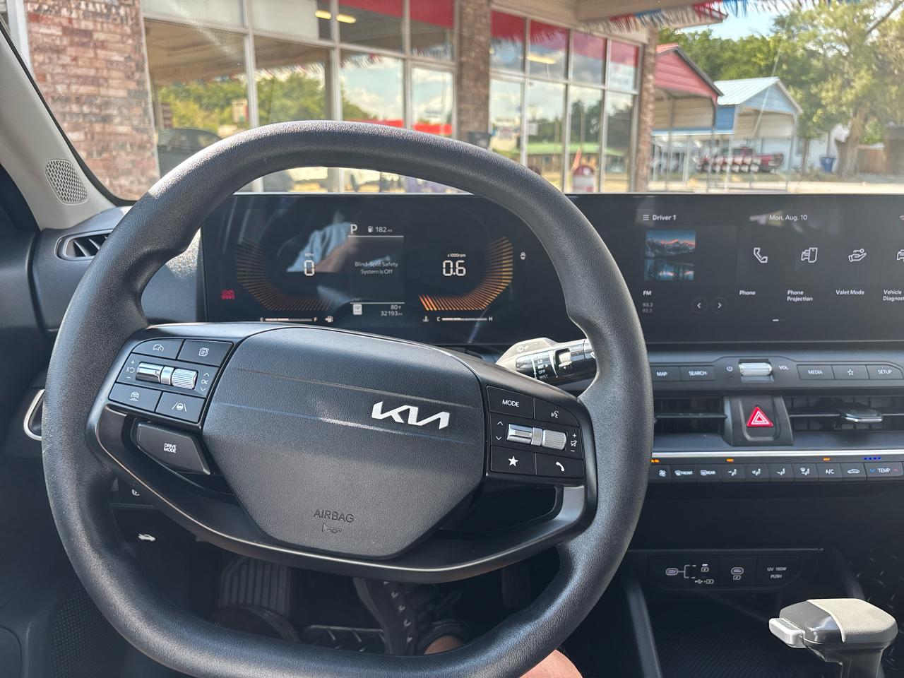 Kia K4 LXS FWD 2025