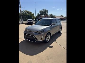 2023 Kia Soul LX IVT