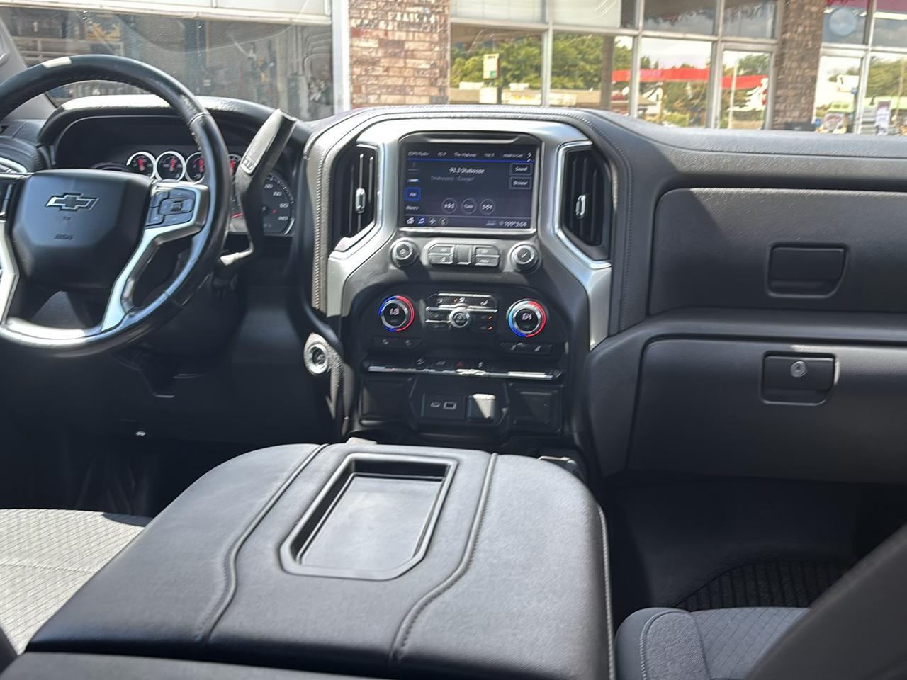 Chevrolet Silverado 1500 4WD Crew Cab 147" LT Trail Boss 2021