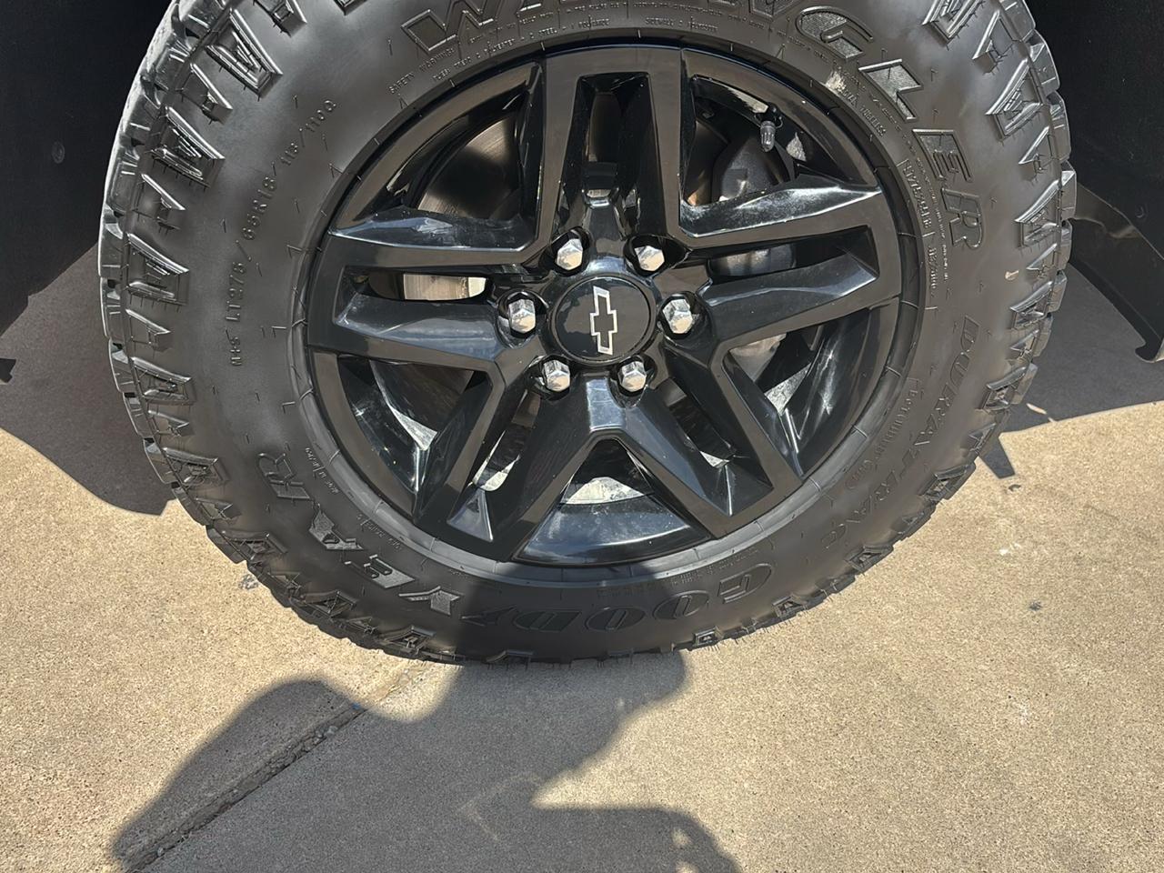 Chevrolet Silverado 1500 4WD Crew Cab 147" LT Trail Boss 2021