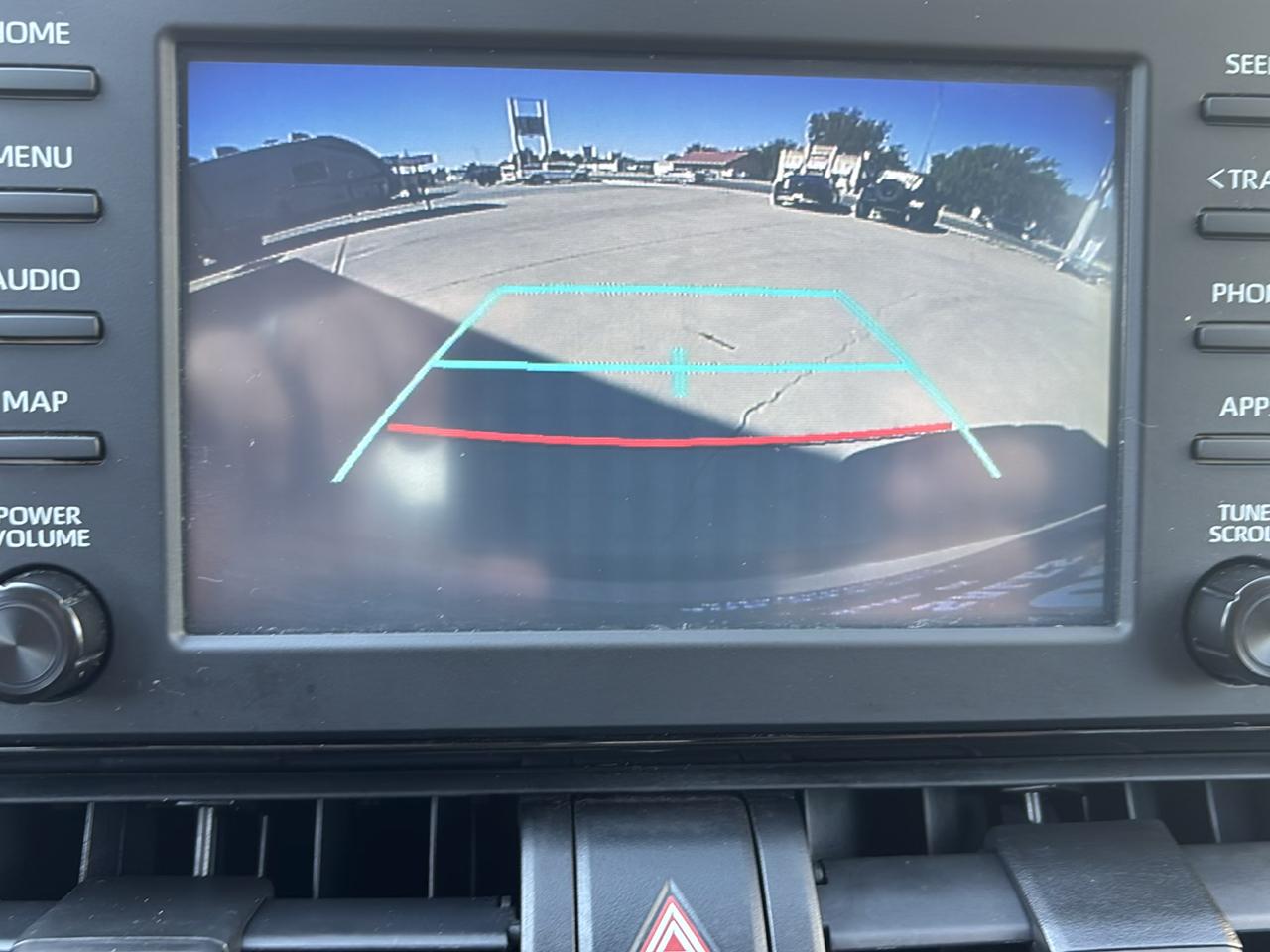 Toyota RAV4 LE FWD (Natl) 2019