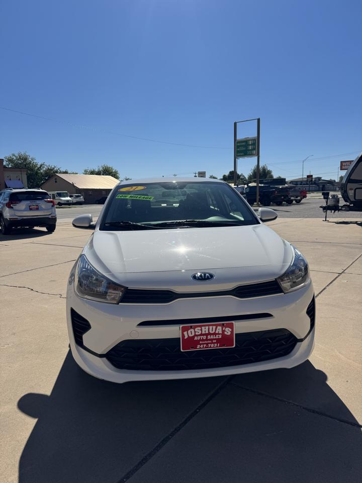 Kia Rio  2021