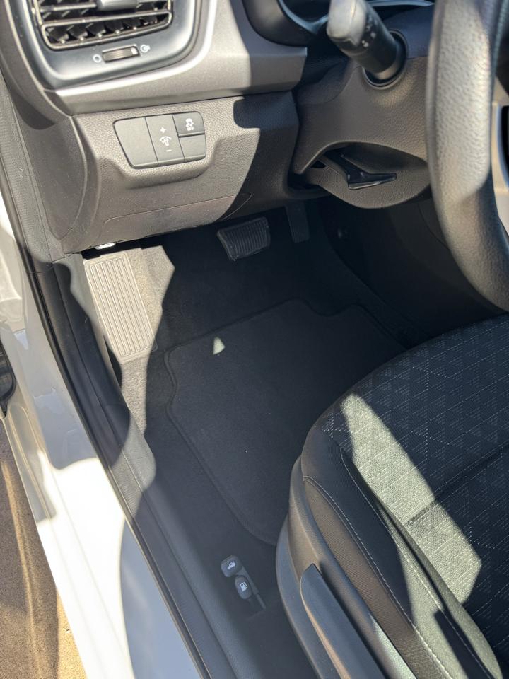 Kia Rio  2021