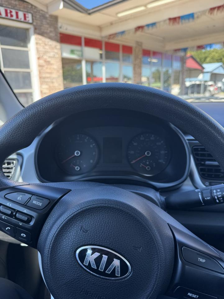 Kia Rio  2021