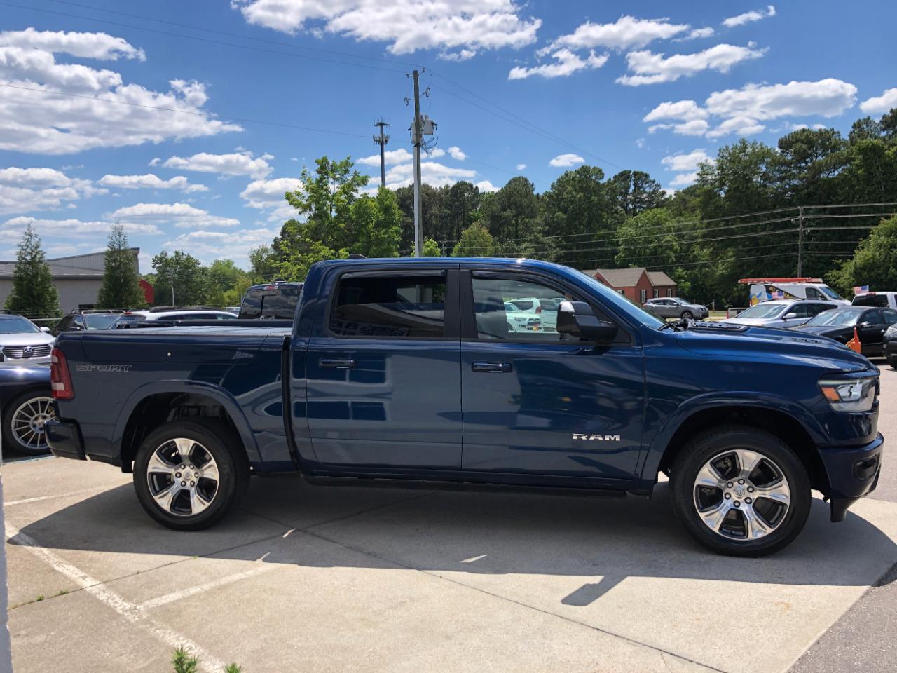 RAM 1500 Laramie 4x4 Crew Cab 5'7" Box 2022