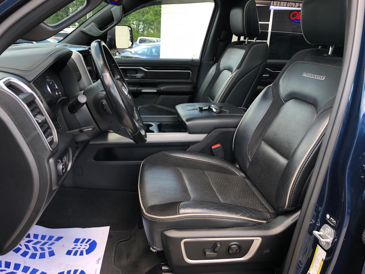 RAM 1500 Laramie 4x4 Crew Cab 5'7" Box 2022