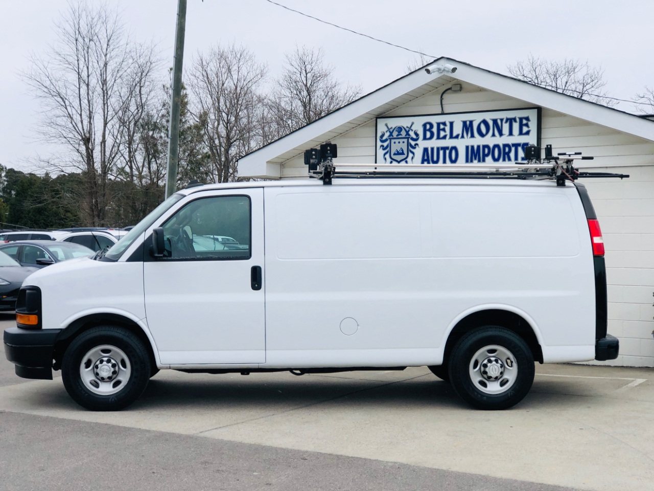 Chevrolet Express Cargo Van RWD 2500 135" 2017