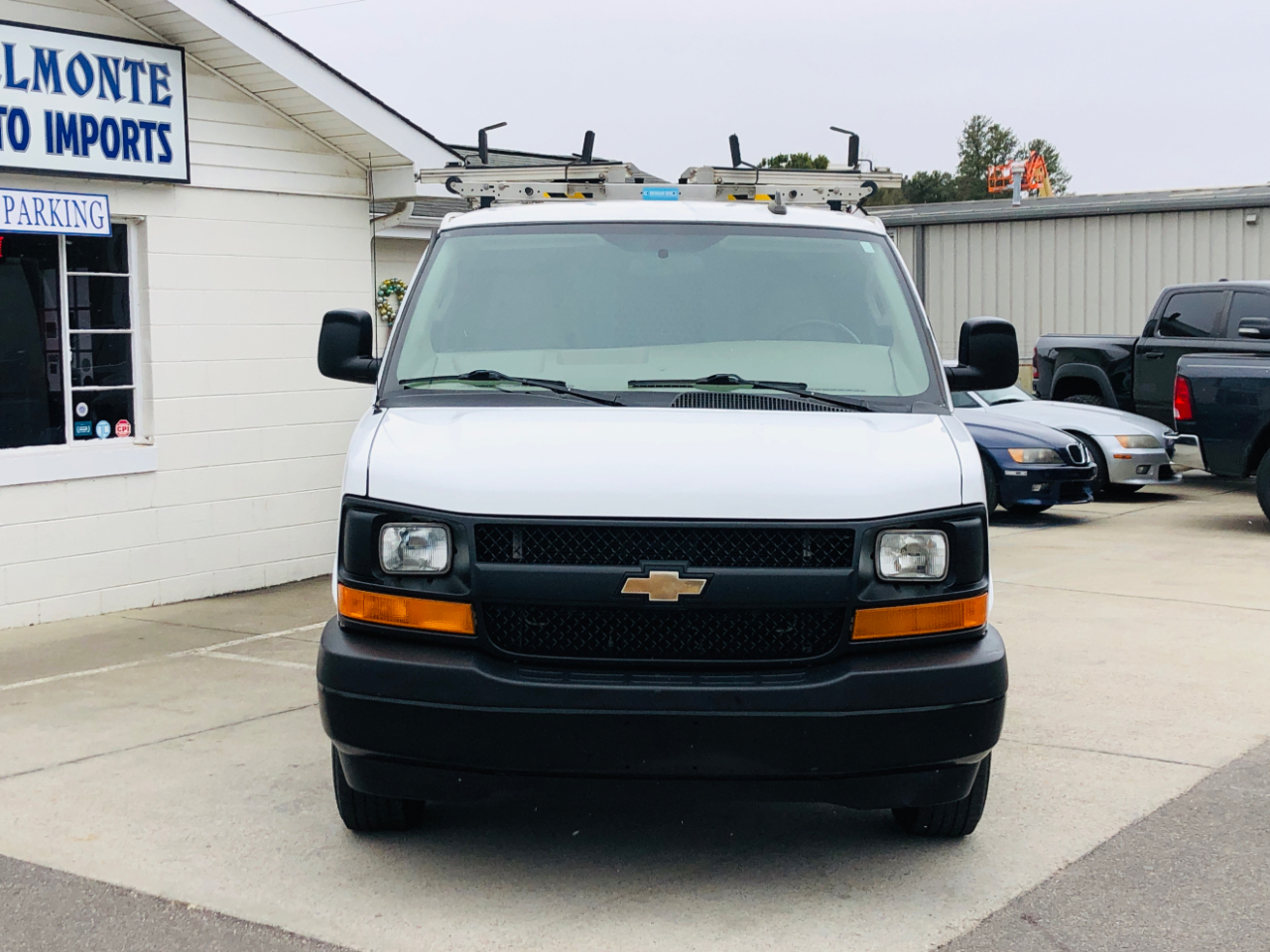 Chevrolet Express Cargo Van RWD 2500 135" 2017
