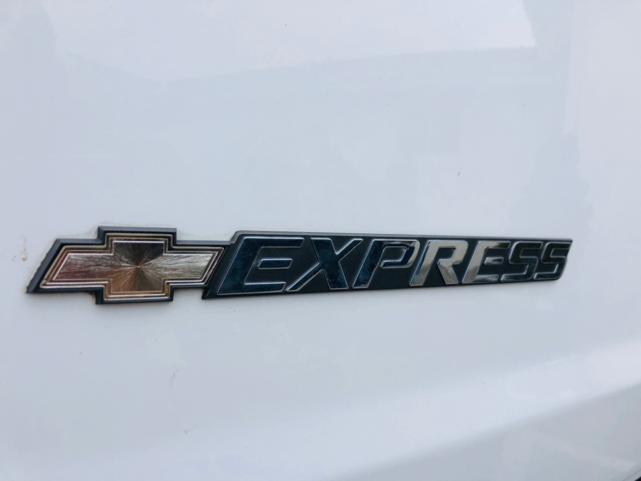 Chevrolet Express Cargo Van RWD 2500 135" 2017