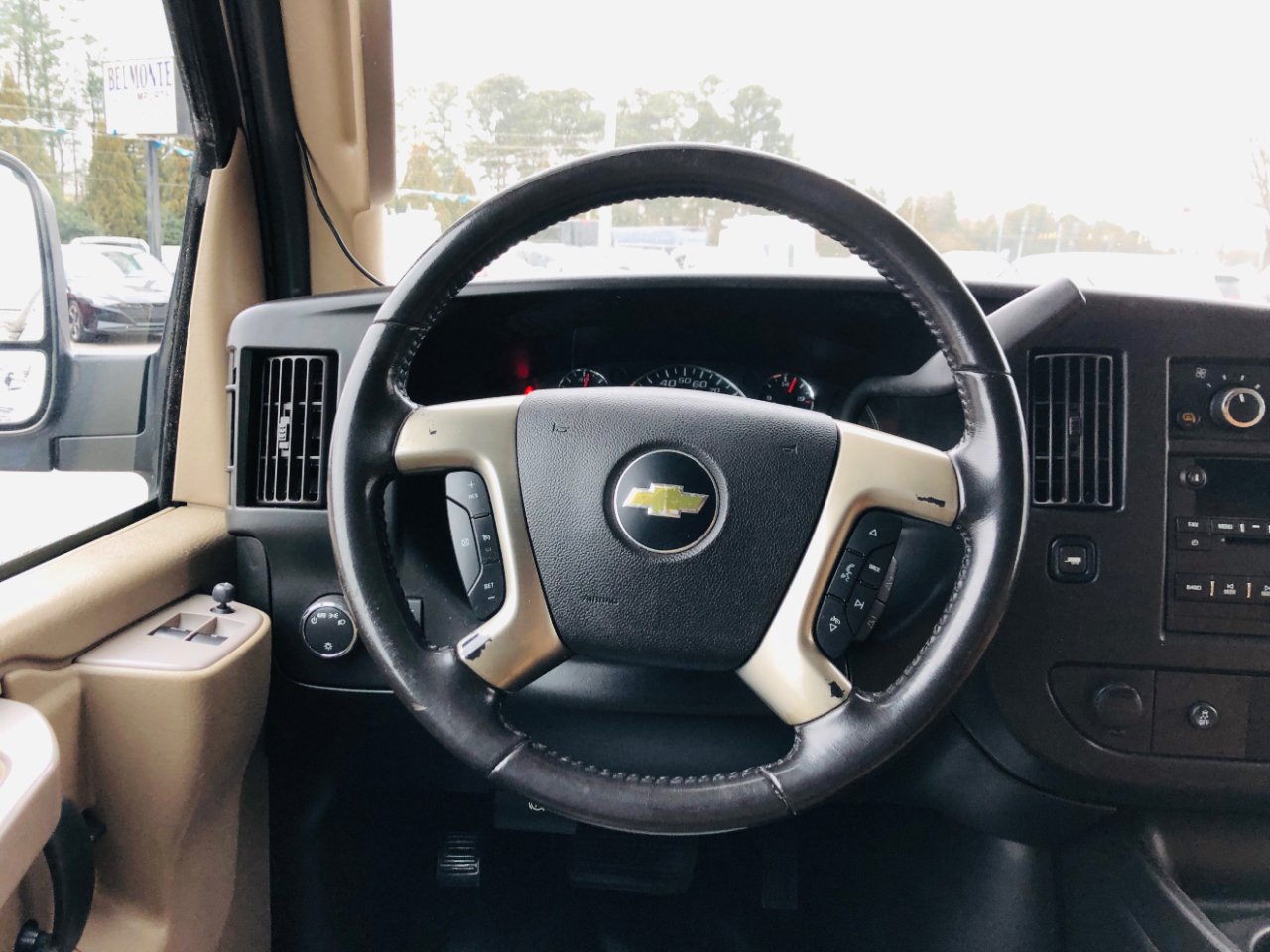 Chevrolet Express Cargo Van RWD 2500 135" 2017