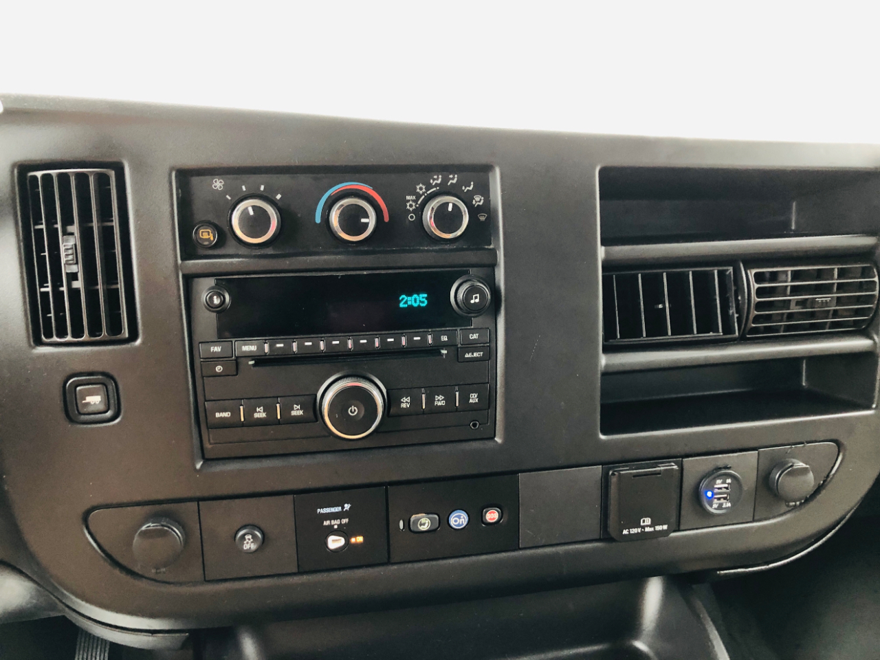 Chevrolet Express Cargo Van RWD 2500 135" 2017