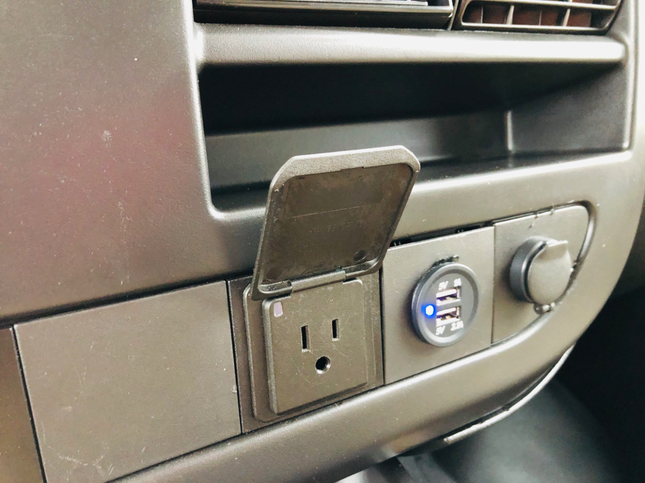 Chevrolet Express Cargo Van RWD 2500 135" 2017