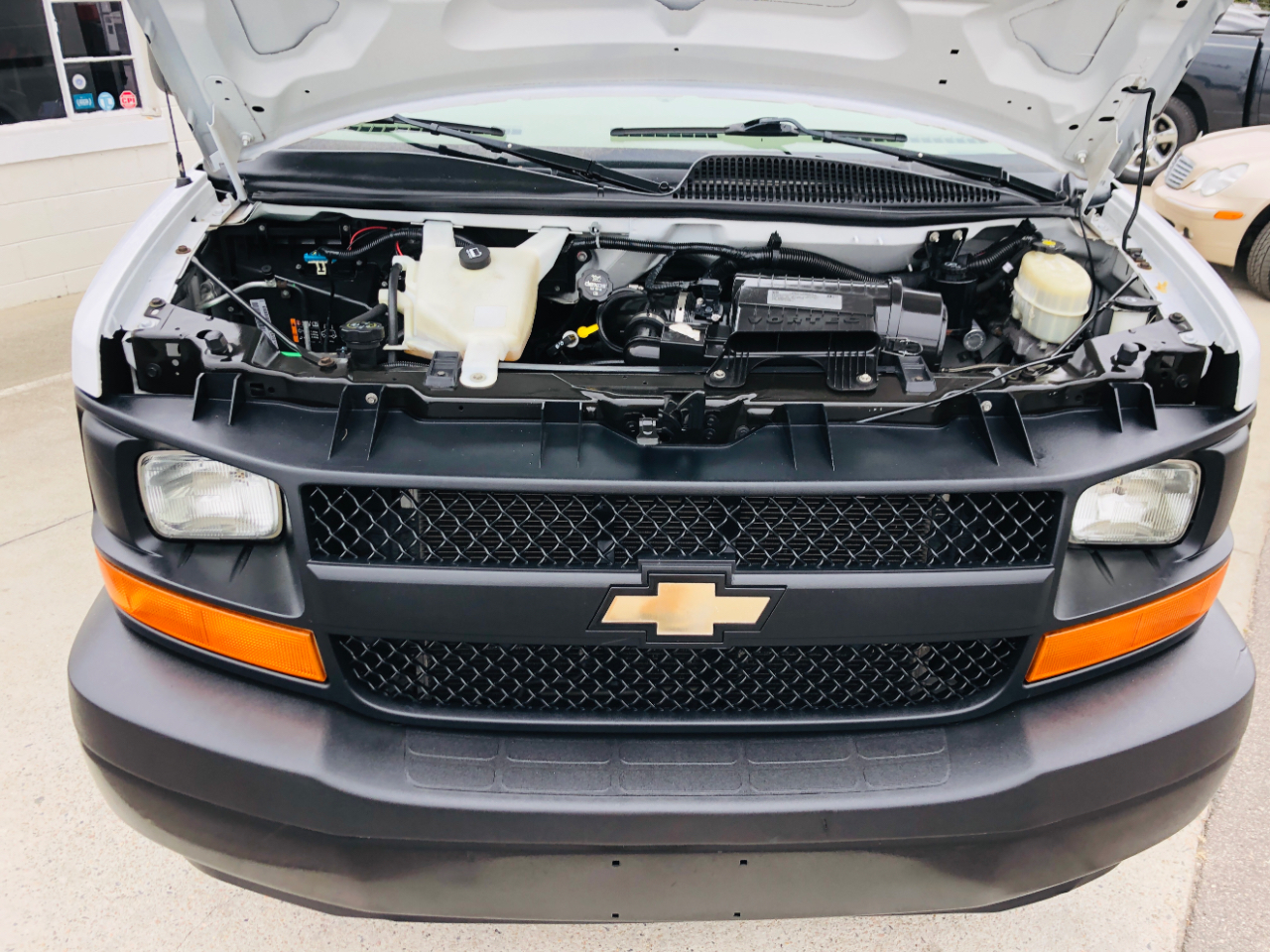 Chevrolet Express Cargo Van RWD 2500 135" 2017