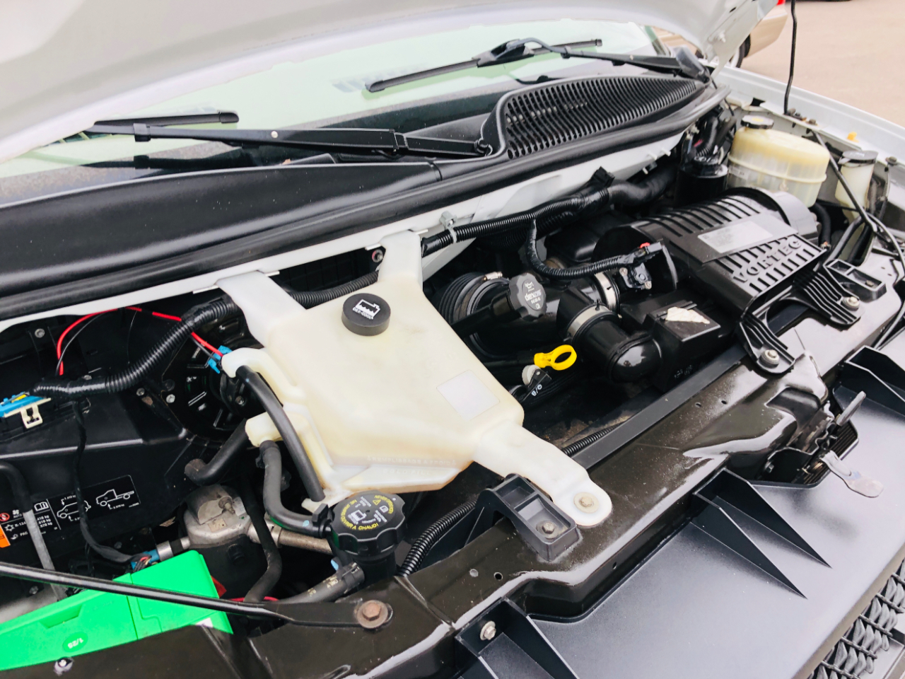 Chevrolet Express Cargo Van RWD 2500 135" 2017