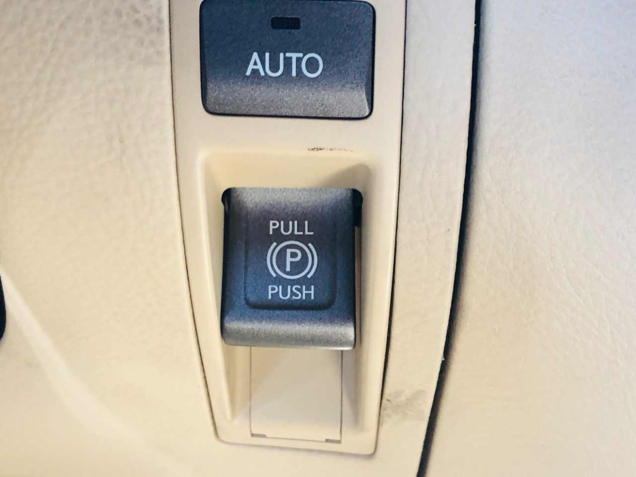 Lexus LS 460 4dr Sdn 2008