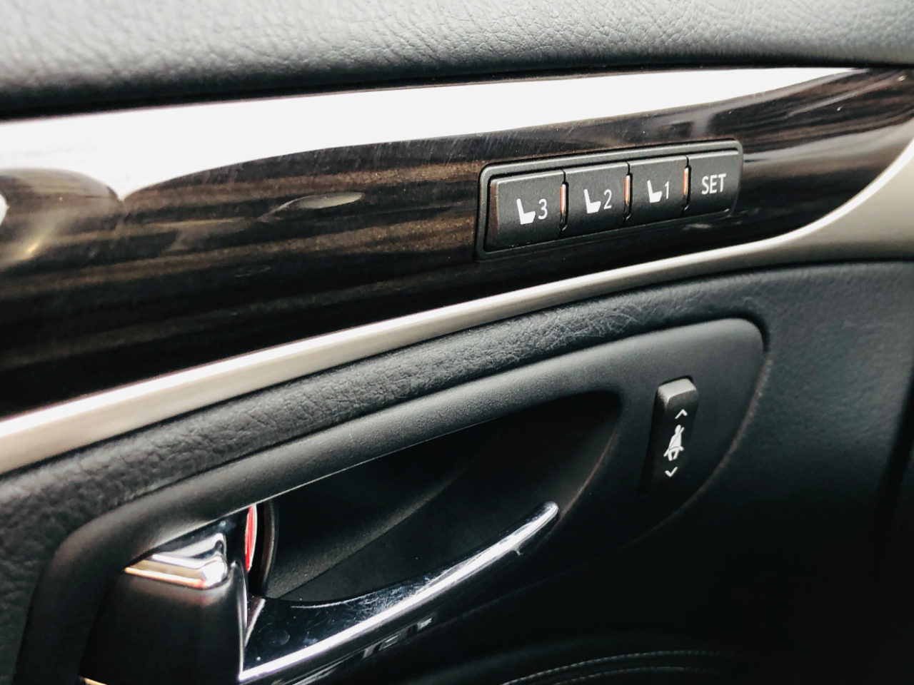 Lexus LS 460 4dr Sdn AWD 2016